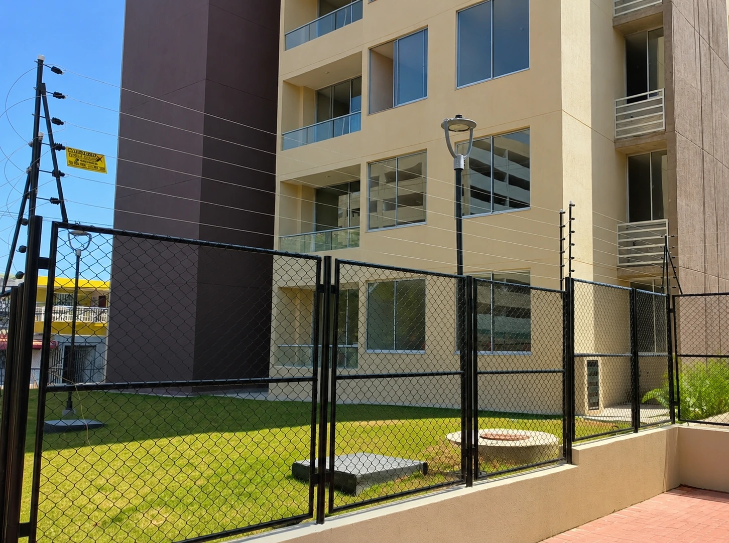 Cerca eléctrica para edificios