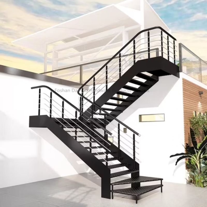 Escalera metálica industrial